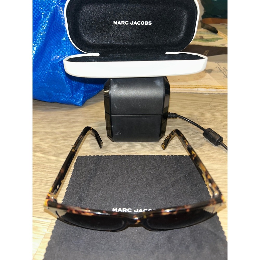 Marc Jacobs Dark Havana Tortoise Cat Eye Sunglasses Case and Cloth Summer - Picture 7 of 10